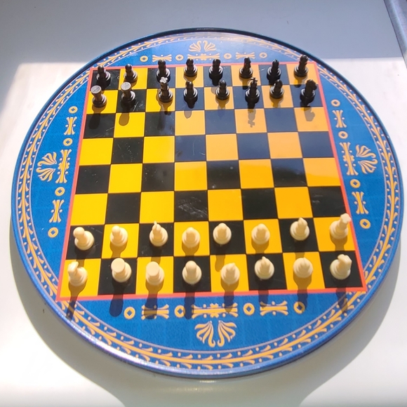 4 in 1 - Chess, Checkers, Chinese Checkers + - Picture 2 of 6